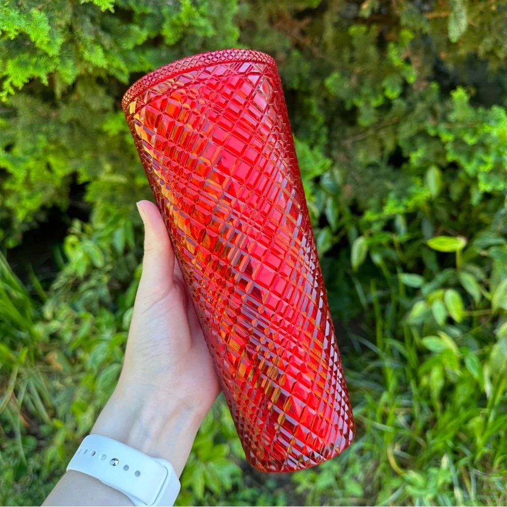 Starbucks no straw